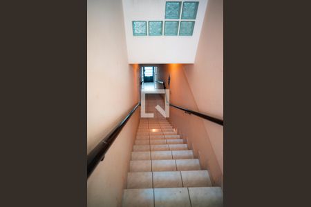 Escada de acesso de apartamento para alugar com 3 quartos, 100m² em Centro, Cotia