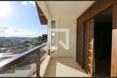 VARANDA DO QUARTO4 de casa à venda com 4 quartos, 596m² em Estoril, Belo Horizonte