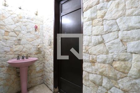 Lavabo de casa para alugar com 4 quartos, 352m² em Alto da Lapa, São Paulo