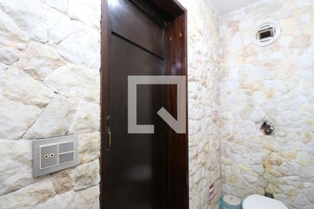 Lavabo de casa para alugar com 4 quartos, 352m² em Alto da Lapa, São Paulo