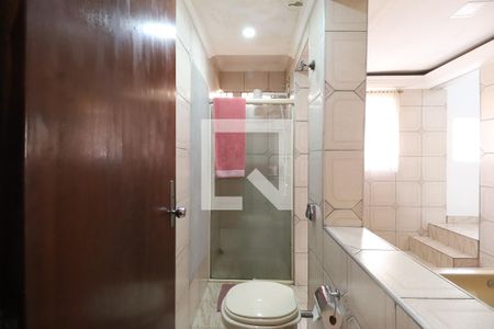 Banheiro Suíte 1 e 2 de casa à venda com 2 quartos, 120m² em Parque Edu Chaves, São Paulo