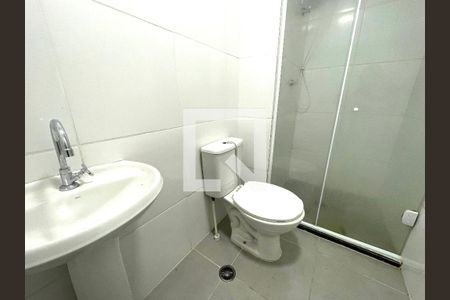 Banheiro de apartamento para alugar com 2 quartos, 36m² em Lapa, São Paulo
