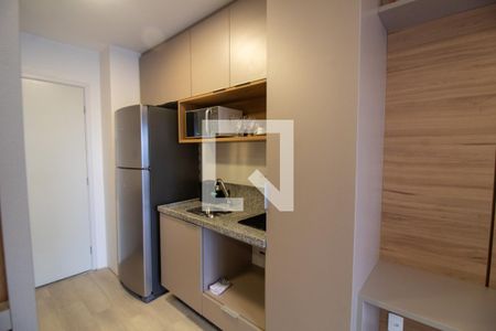 Cozinha de kitnet/studio para alugar com 1 quarto, 25m² em Jardim das Acacias, São Paulo