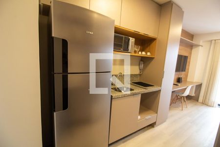 Cozinha de kitnet/studio para alugar com 1 quarto, 25m² em Jardim das Acacias, São Paulo