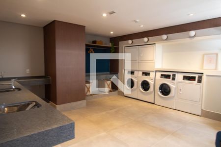 Área comum - Lavanderia de kitnet/studio para alugar com 1 quarto, 25m² em Jardim das Acacias, São Paulo