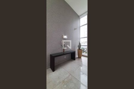 Hall de Entrada de apartamento para alugar com 2 quartos, 67m² em Centro, Osasco