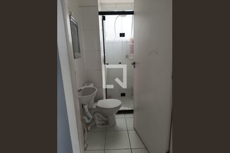 Banheiro de apartamento para alugar com 2 quartos, 38m² em Jardim Cláudia, Pinhais