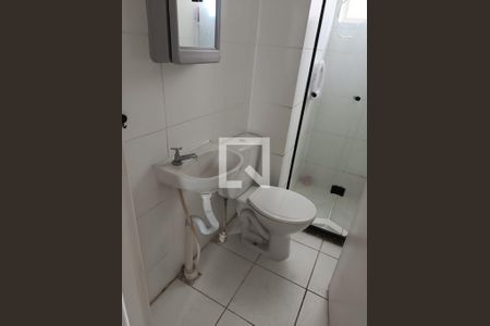 Banheiro de apartamento para alugar com 2 quartos, 38m² em Jardim Cláudia, Pinhais