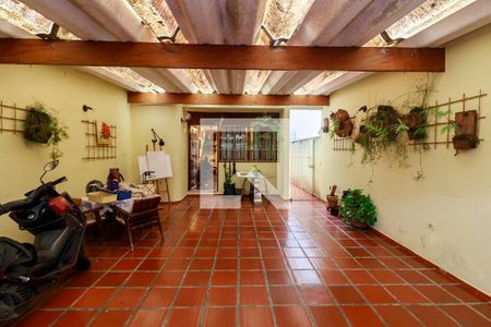 Garagem de casa à venda com 3 quartos, 158m² em Chácara Santo Antônio (zona Sul), São Paulo