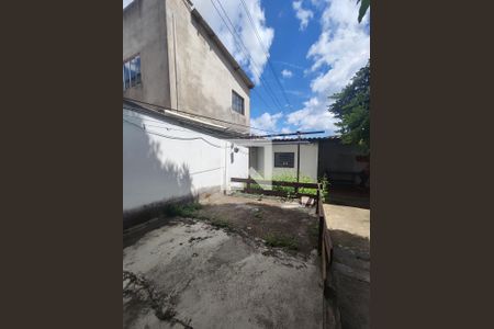 Área externa de casa à venda com 2 quartos, 360m² em Linda Vista, Contagem