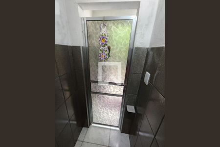 Banheiro de Serviço 2 de casa à venda com 2 quartos, 360m² em Linda Vista, Contagem