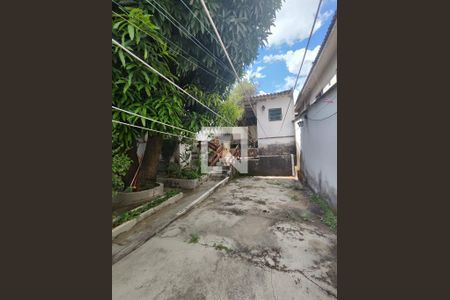 Área externa de casa à venda com 2 quartos, 360m² em Linda Vista, Contagem