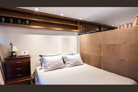 Quarto de apartamento à venda com 2 quartos, 140m² em Carmo, Belo Horizonte