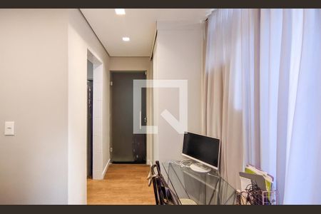Quarto de apartamento à venda com 2 quartos, 140m² em Carmo, Belo Horizonte
