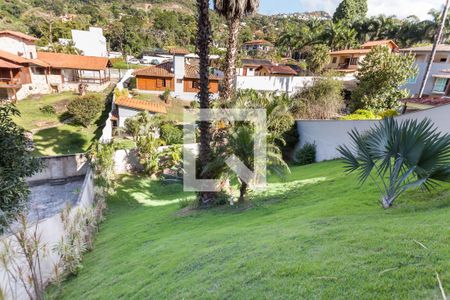 Quintal de casa de condomínio à venda com 3 quartos, 308m² em Vale das Araras, Nova Lima