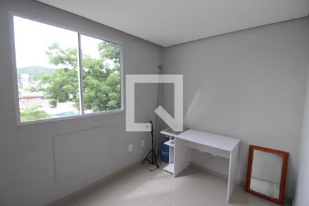 Quarto 2 de apartamento para alugar com 2 quartos, 40m² em Cascadura, Rio de Janeiro