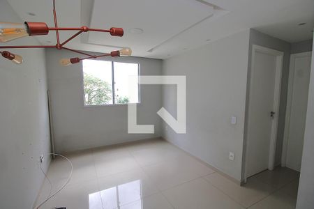 Sala de apartamento para alugar com 2 quartos, 40m² em Cascadura, Rio de Janeiro