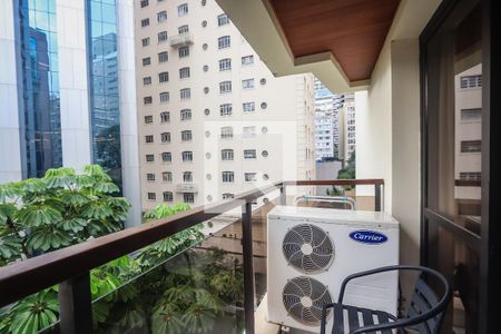 Varanda de kitnet/studio à venda com 1 quarto, 40m² em Jardim Paulista, São Paulo