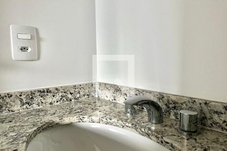 Banheiro de kitnet/studio à venda com 1 quarto, 28m² em Chácara Inglesa, São Paulo