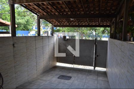 Garagem de casa à venda com 2 quartos, 67m² em Curicica, Rio de Janeiro
