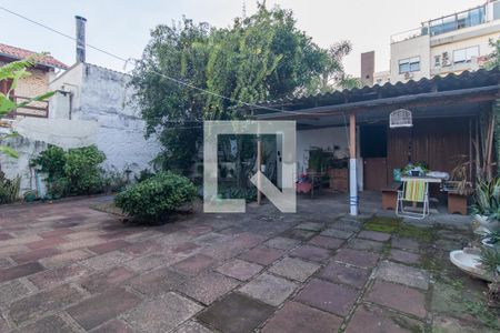 Quintal de casa à venda com 4 quartos, 250m² em Jardim Botânico, Porto Alegre