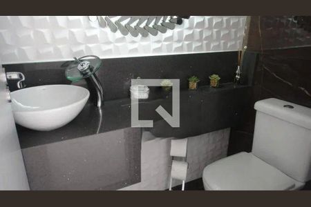 Casa à venda com 3 quartos, 200m² em Vila Dom Pedro I, São Paulo