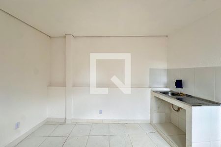 Cozinha e Área de Serviço de kitnet/studio para alugar com 1 quarto, 17m² em Botafogo, Rio de Janeiro