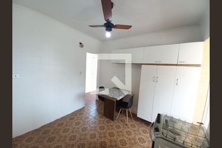 Cozinha de apartamento para alugar com 2 quartos, 102m² em Itararé, São Vicente