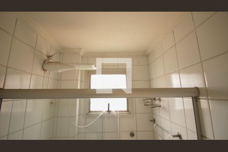 Banheiro de apartamento à venda com 2 quartos, 56m² em Vila Olinda, São Paulo