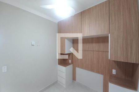 Quarto 2 de apartamento à venda com 2 quartos, 45m² em Jardim Garcia, Campinas