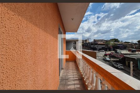 Sacada de casa à venda com 2 quartos, 168m² em Condomínio Maracanã, Santo André