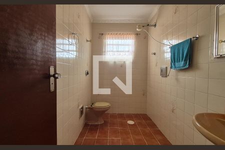 Banheiro 2 de casa à venda com 2 quartos, 168m² em Condomínio Maracanã, Santo André