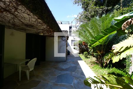 quintal dos fundos de casa à venda com 2 quartos, 239m² em Real Parque, São Paulo