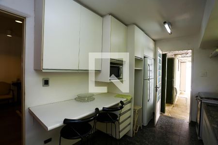 Cozinha de casa à venda com 2 quartos, 239m² em Real Parque, São Paulo