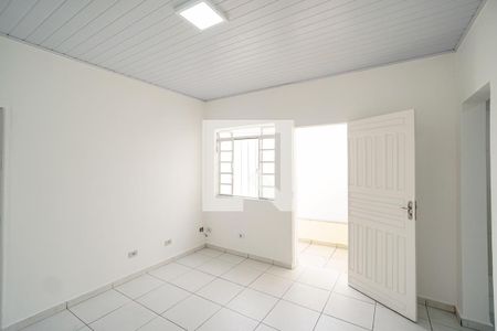 Sala de casa de condomínio para alugar com 2 quartos, 90m² em Cidade Mãe do Céu, São Paulo