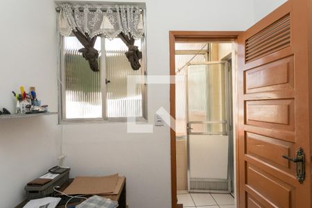 Quarto de Serviço de apartamento à venda com 3 quartos, 87m² em Passo D’areia, Porto Alegre