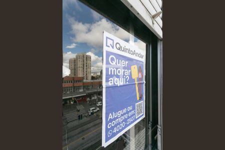 Placa instalada de apartamento à venda com 3 quartos, 87m² em Passo D’areia, Porto Alegre