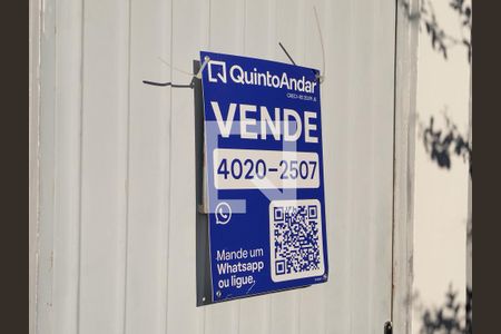 Plaquinha de casa para alugar com 3 quartos, 220m² em Parque Santa Fé, Porto Alegre