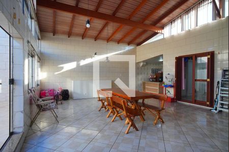 Área de Serviço de casa para alugar com 3 quartos, 220m² em Parque Santa Fé, Porto Alegre