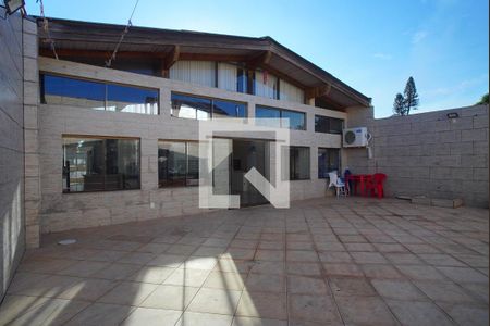 Quintal - Fundos de casa para alugar com 3 quartos, 220m² em Parque Santa Fé, Porto Alegre