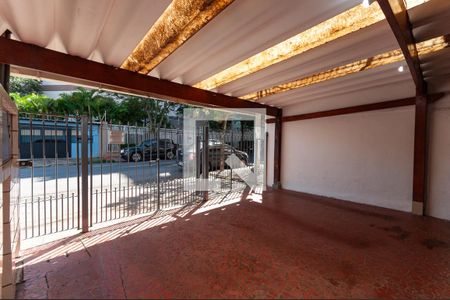 Garagem de casa à venda com 5 quartos, 300m² em Vila Anglo Brasileira, São Paulo