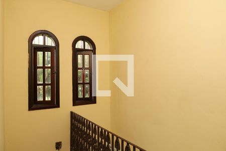 Espaço da Escada de casa para alugar com 3 quartos, 55m² em Vila Regina, São Paulo