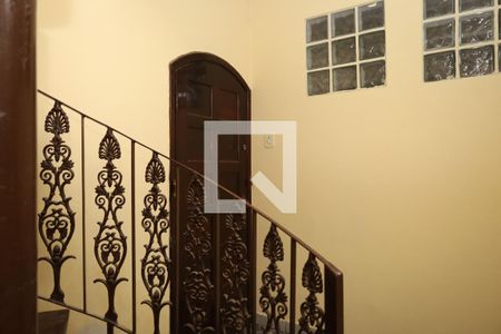 Espaço da Escada de casa para alugar com 3 quartos, 55m² em Vila Regina, São Paulo