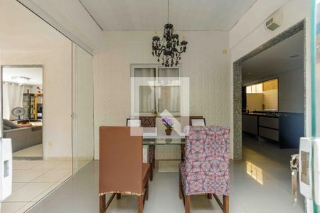 Sala de casa de condomínio à venda com 4 quartos, 215m² em Vargem Pequena, Rio de Janeiro