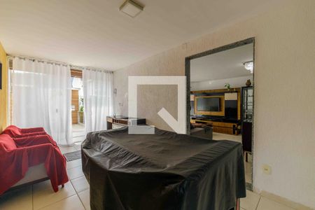 Sala de casa de condomínio à venda com 4 quartos, 215m² em Vargem Pequena, Rio de Janeiro