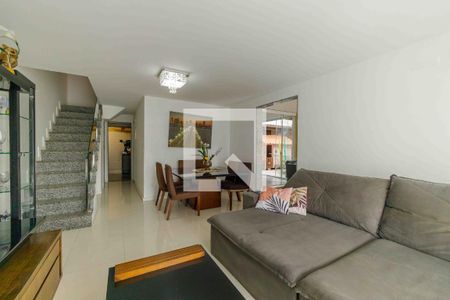 Sala de casa de condomínio à venda com 4 quartos, 215m² em Vargem Pequena, Rio de Janeiro