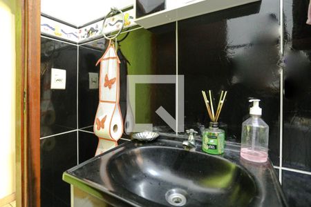 Banheiro de casa para alugar com 2 quartos, 158m² em Parque Suzano, Suzano