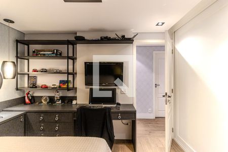 Quarto 1 de apartamento à venda com 3 quartos, 240m² em Higienópolis, São Paulo