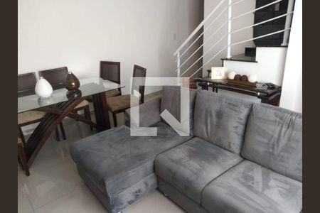 Foto 01 de casa à venda com 2 quartos, 85m² em Vila Carrão, São Paulo