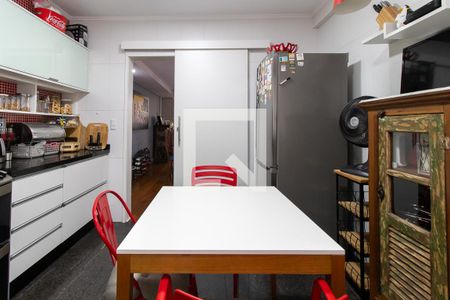 Cozinha de apartamento à venda com 4 quartos, 240m² em Água Verde, Curitiba